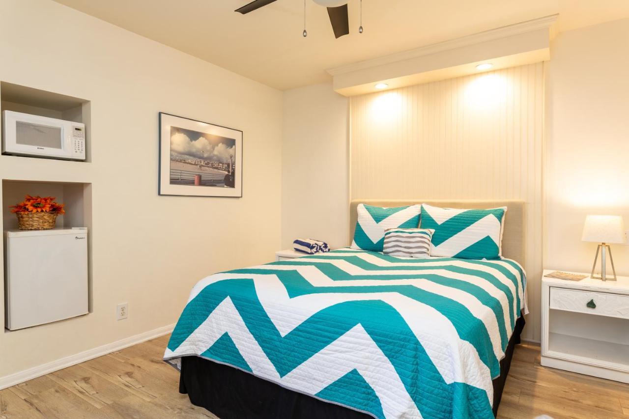 The Sea View Inn At The Beach شاطئ مانهاتن المظهر الخارجي الصورة
